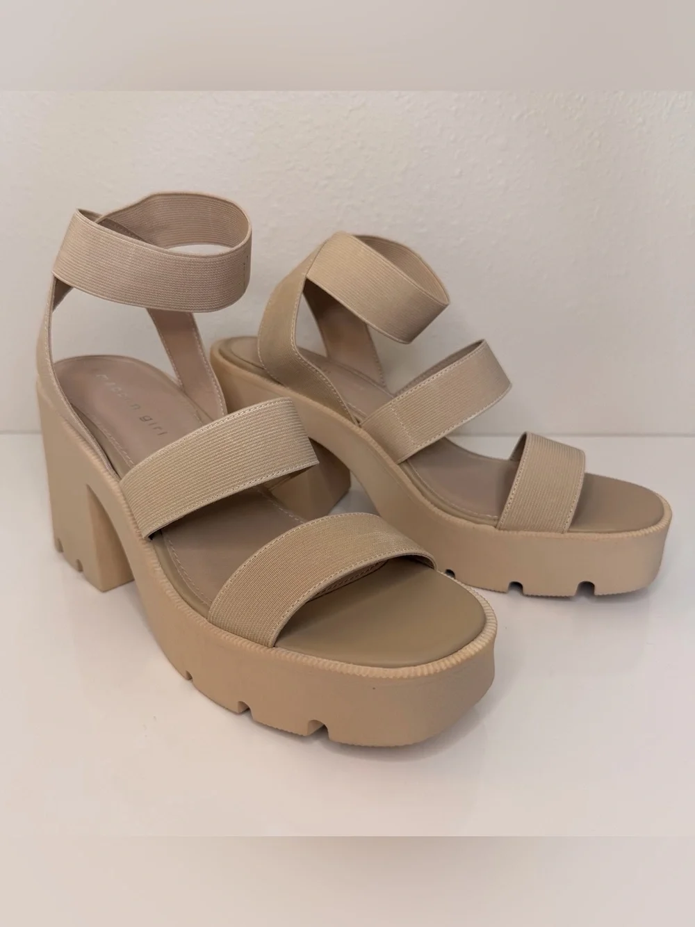 Madden Girl Neutral Beige Platform Chunk Heel Sandals